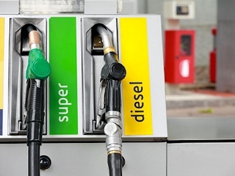 Proroga utilizzo scheda carburante fino a fine 2018 ma solo con pagamenti tracciabili